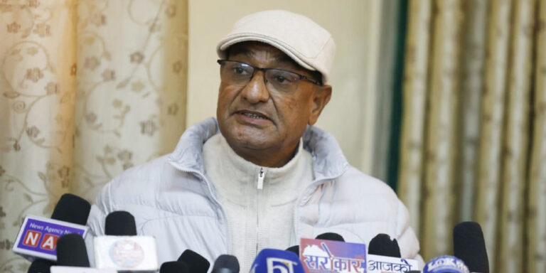 पूर्वगृहमन्त्री लेखकमाथि लगाईएकाे स्थान हद हटाईयाे